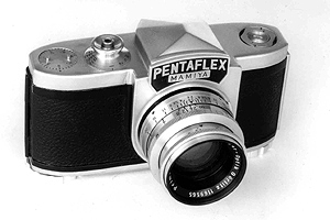 1955 Mamiya Pentaflex camera